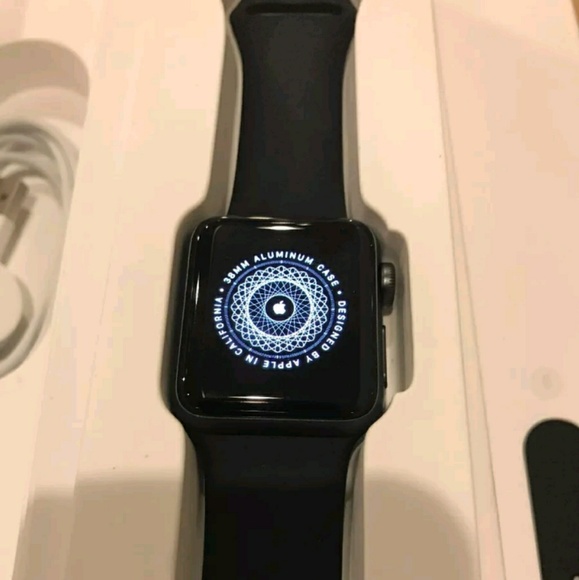 Apple watch series 2 38mm - Picture 3 of 7